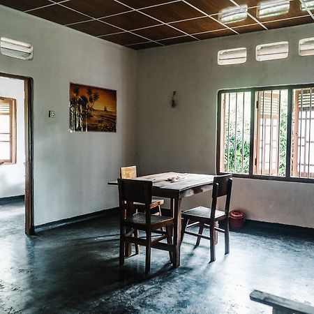 New Sam Tourist Inn Weligama Dış mekan fotoğraf