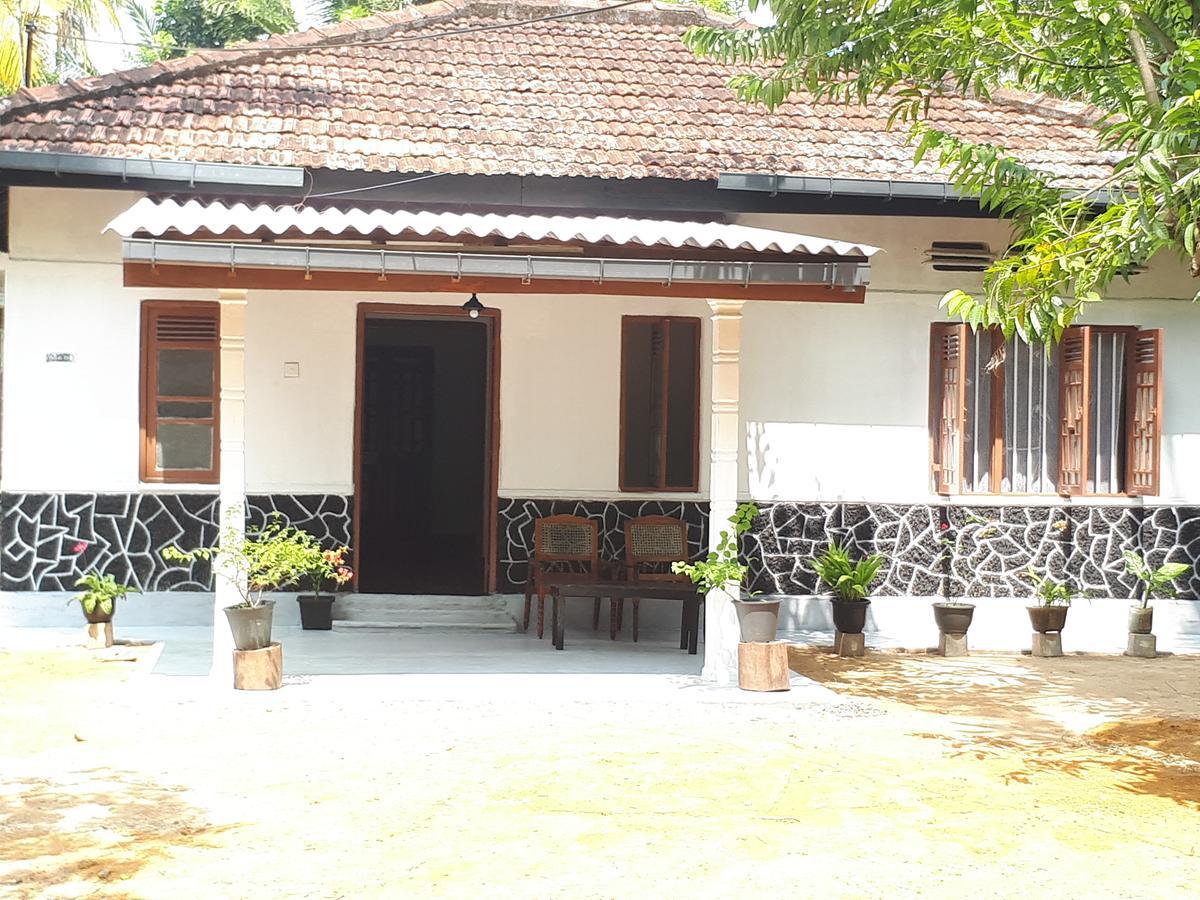 New Sam Tourist Inn Weligama Dış mekan fotoğraf