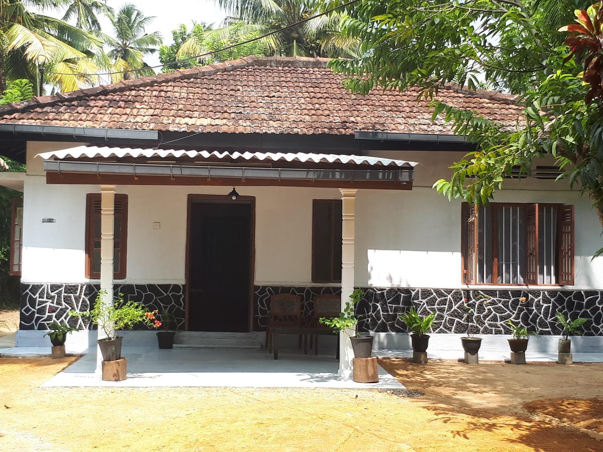 New Sam Tourist Inn Weligama Dış mekan fotoğraf
