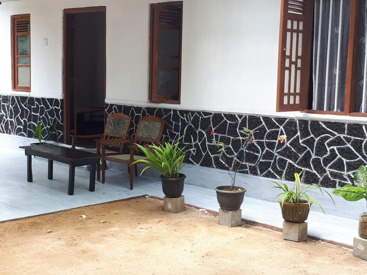 New Sam Tourist Inn Weligama Dış mekan fotoğraf