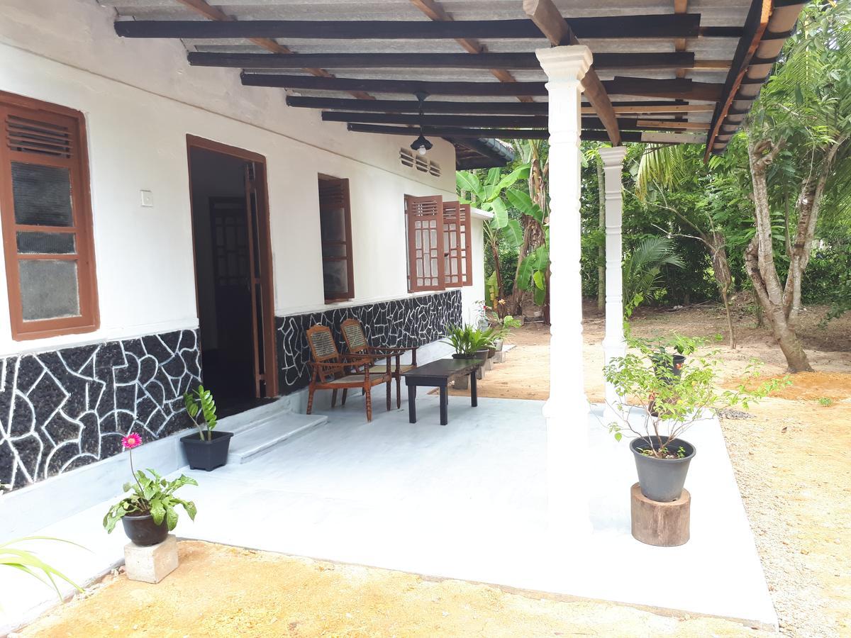 New Sam Tourist Inn Weligama Dış mekan fotoğraf
